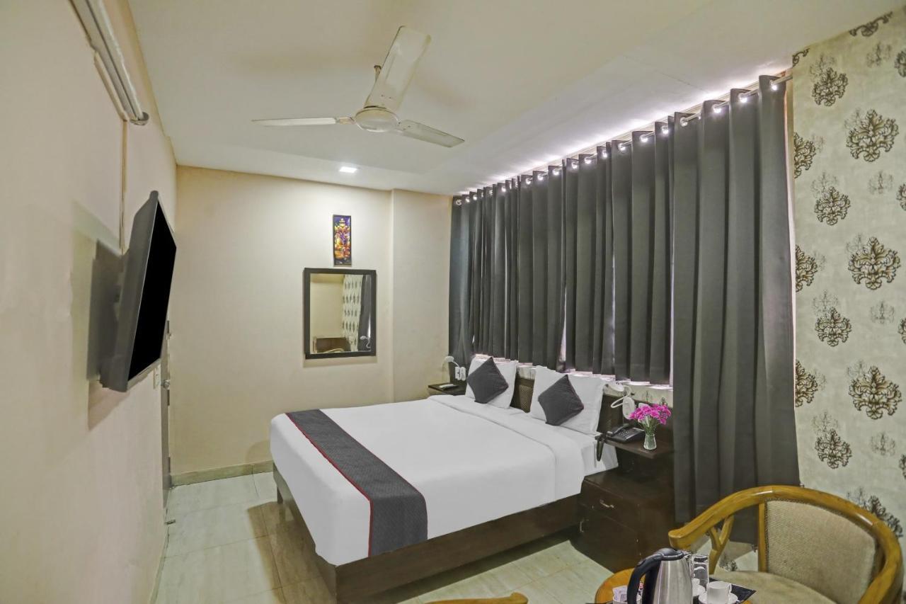 Hotel O Shivam Guest House Ню Делхи Екстериор снимка