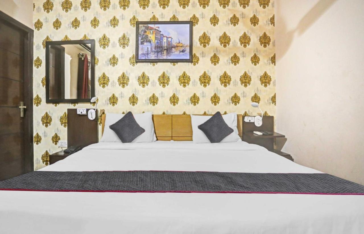 Hotel O Shivam Guest House Ню Делхи Екстериор снимка