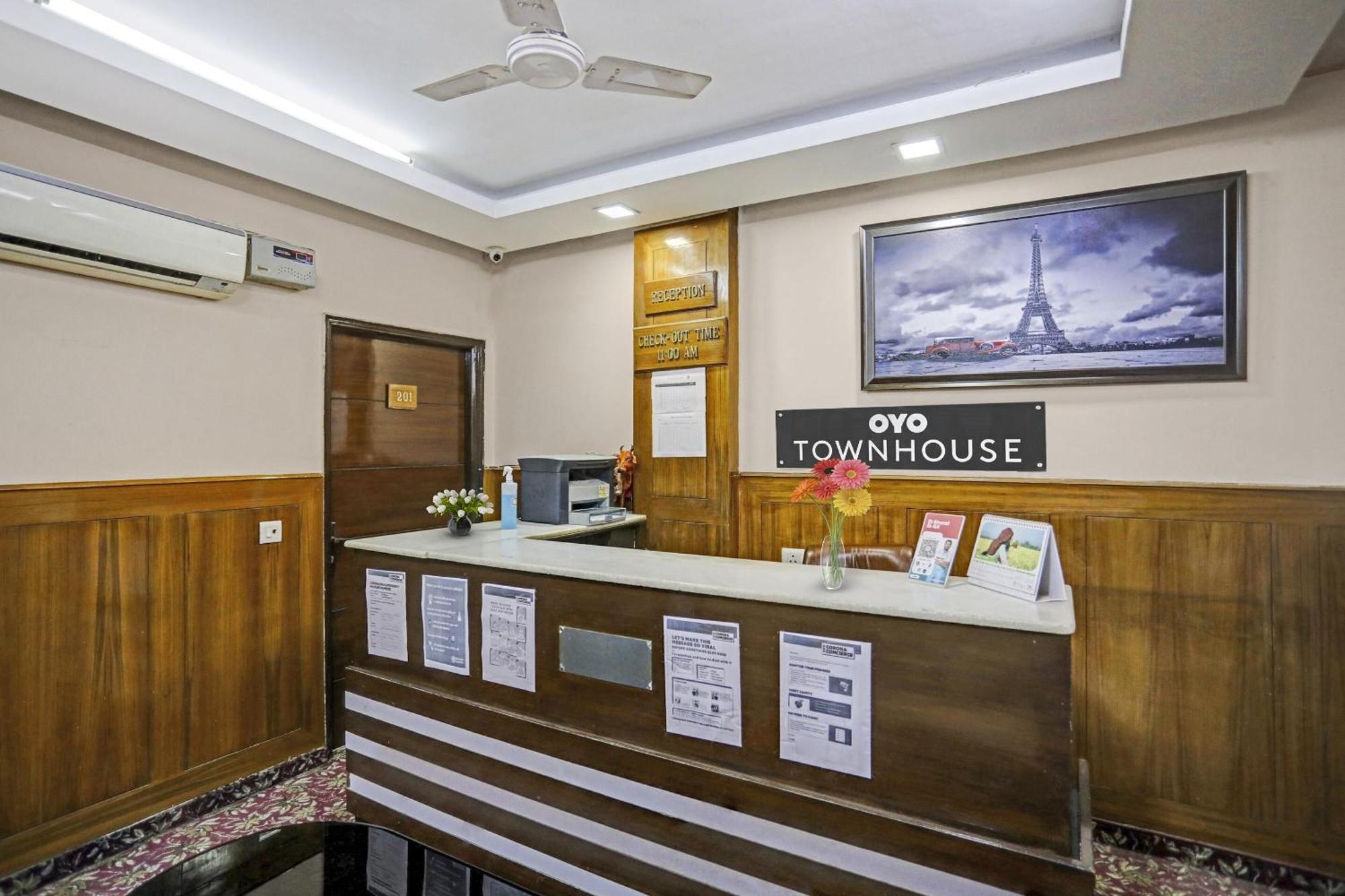 Hotel O Shivam Guest House Ню Делхи Екстериор снимка